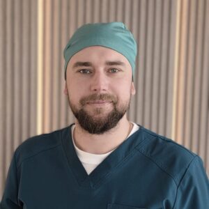 Parodontoloog Aleksandrs Grišulonoks